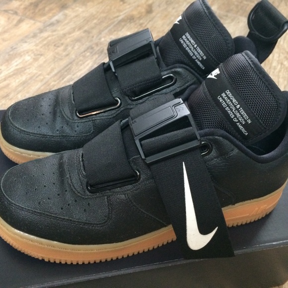 Air Force 1 Utility Size 9 (Used/Like New) - Picture 2 of 15